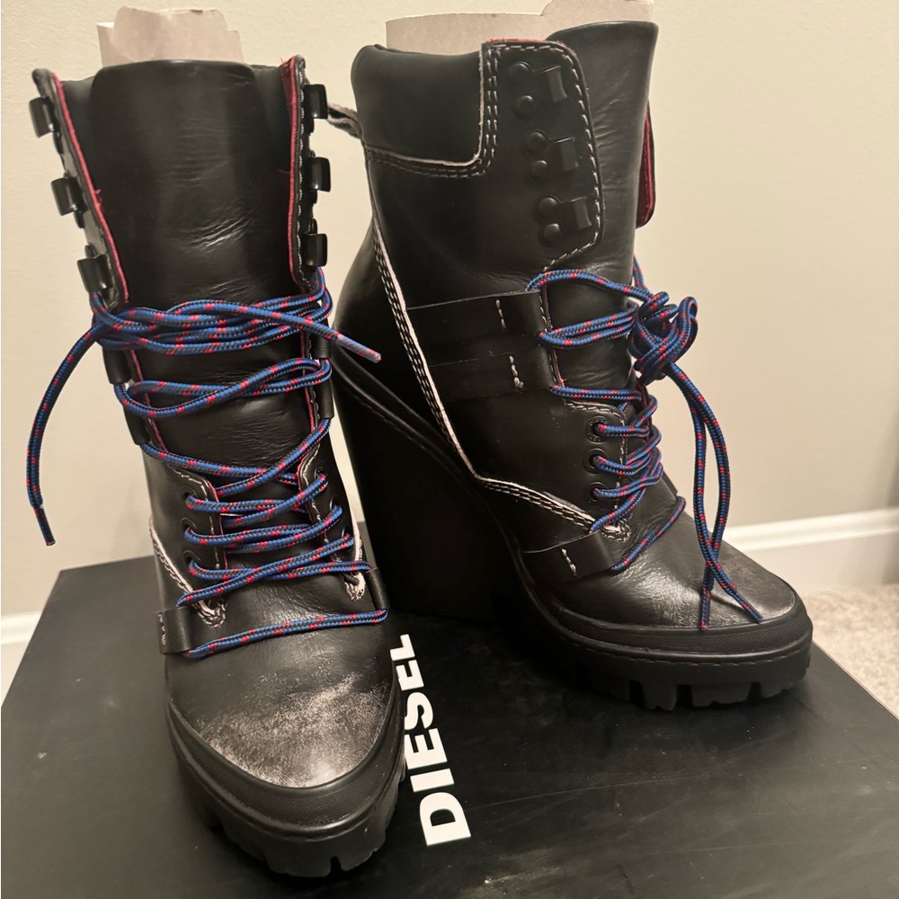 DIESEL Platform wedge ankle boots! Size 8.5, worn once!